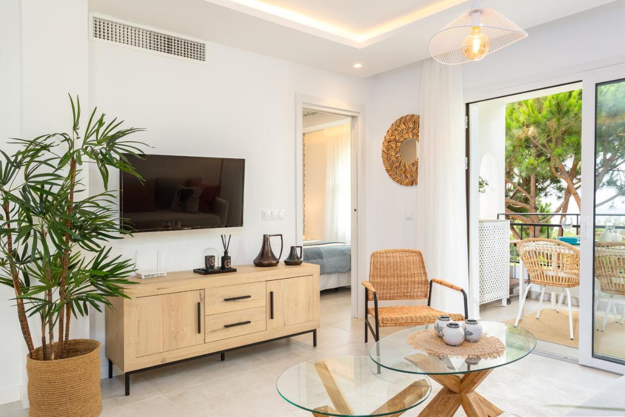 Club Delta Apartments By Ghr Rentals Михас Экстерьер фото